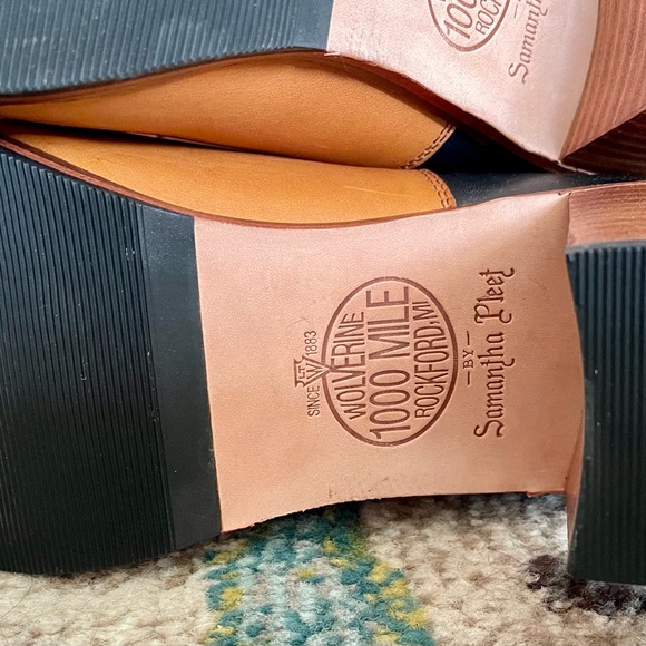 Wolverine Tan and Black Ankle Boots - Picture 5 of 6